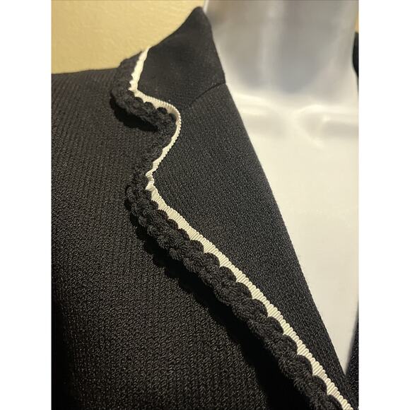 Vtg St John Santana Knit Black Jacket White Piping Crochet Hem Buttons Sz 2 - Picture 3 of 12